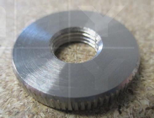 Rändelmutter M10 f. Wascharm